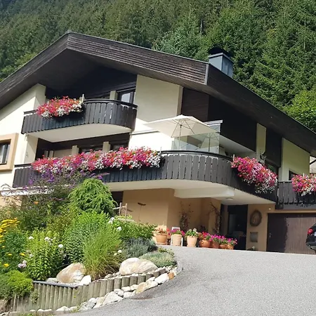 Apartmán Haus Gueatli *